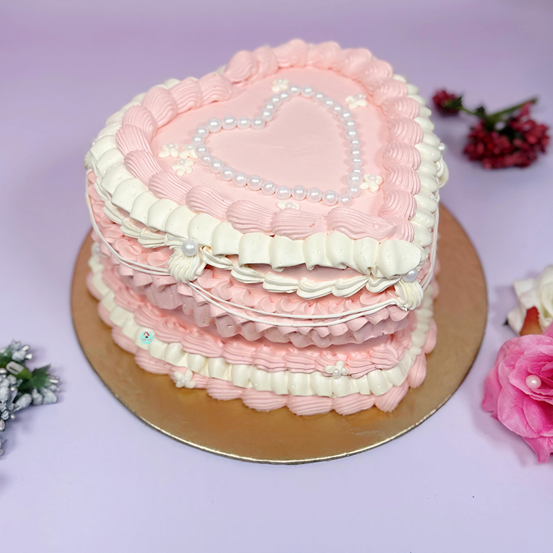 Sweetheart-Vintage-Cake